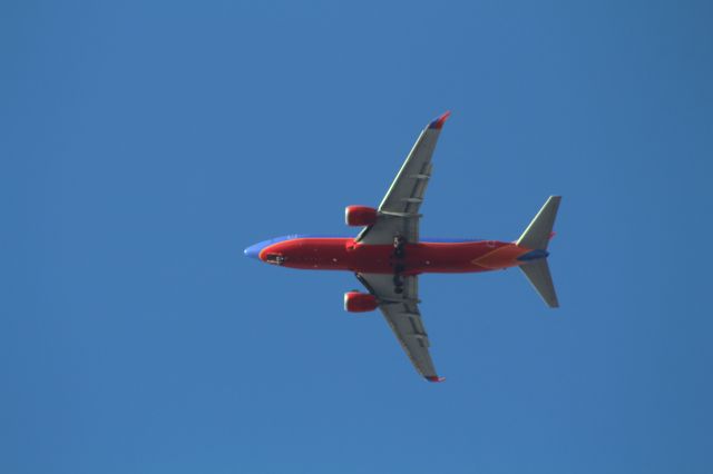 Boeing 737-700 — - FINAL APPROACHA 24R KLAX