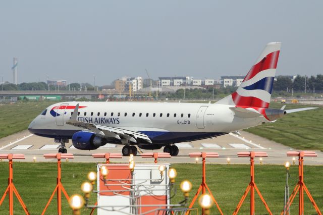 Embraer 170/175 — - An Embraer E-170 lining up at London City Airport.