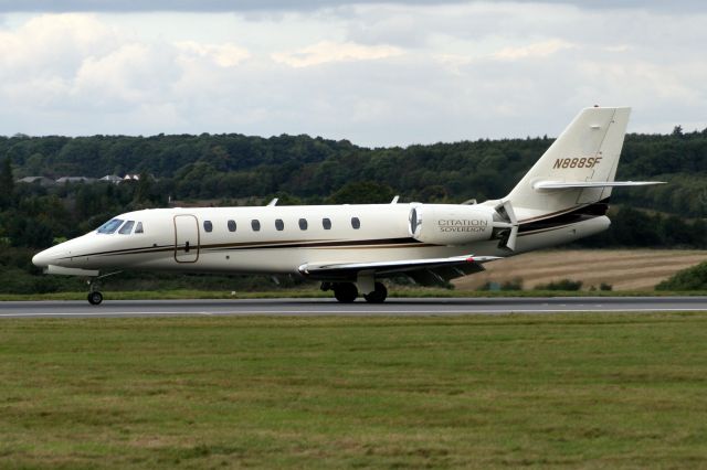 Cessna Citation Sovereign (N888SF) - Seen here touching down at Luton UK on 02-Oct-08 arriving from Buochs Switzerland.