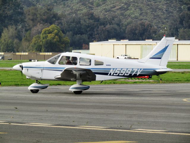 Piper Cherokee (N5997V) - Taxiing to RWY 8R