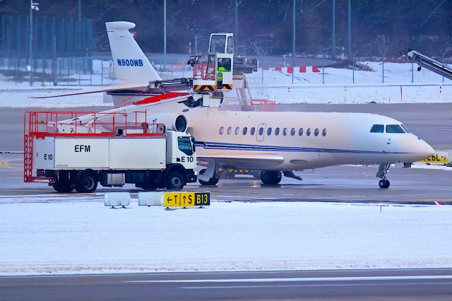 Dassault Falcon 7X (N900NB)