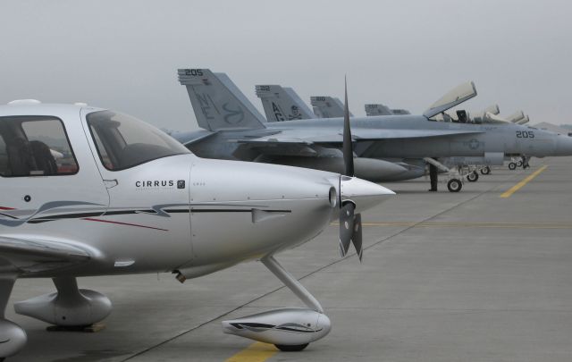 Cirrus SR-22 (N251CT) - 251CT at PDX with friends