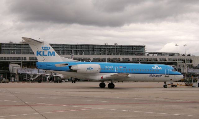 Fokker 70 (PH-KZG) - KLM Cityhopper Fokker F70 PH-KZG in Stuttgart