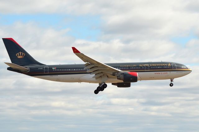 Airbus A330-200 (JY-AIG) - Runway 24R