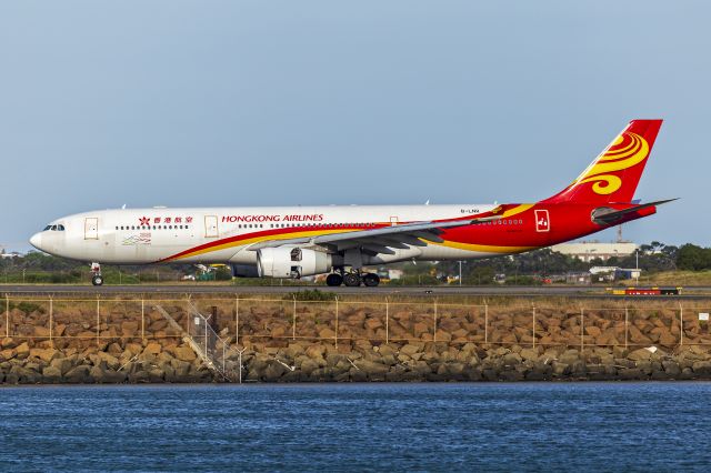 Airbus A330-300 (B-LNR) - Hong Kong Airlines (B-LNR) Airbus A330-343 at Sydney Airport.