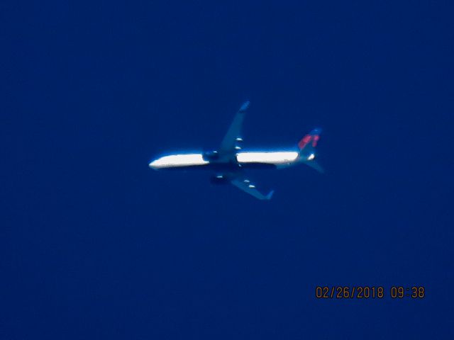 Boeing 737-800 (N394DA)