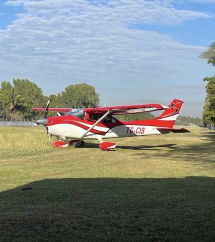 Cessna Skylane (TG-CIS)