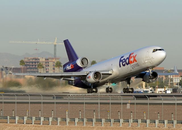 Boeing MD-11 (N594FE)