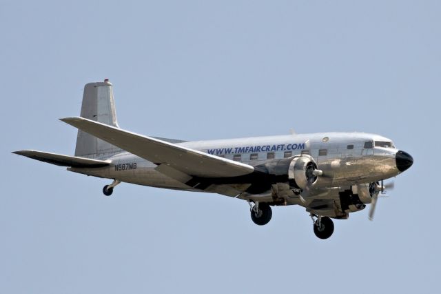 Douglas DC-3 (N587MB) - TMF Aircraft