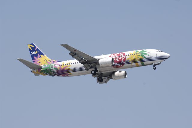BOEING 737-400 (JA737G) - Final Approach to Haneda Intl Airport R/W16L on 2010/5/1