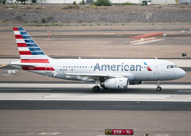 Airbus A319 (N810AW)