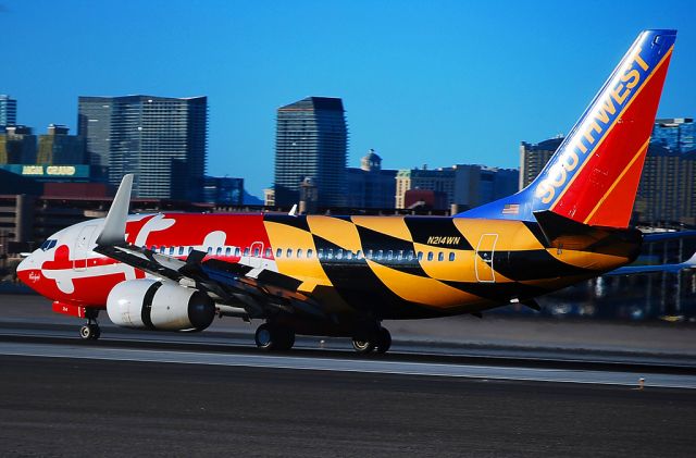 Boeing 737-700 (N214WN) - Southwest Airlines Boeing 737-7H4 N214WN (cn 32486/1721)