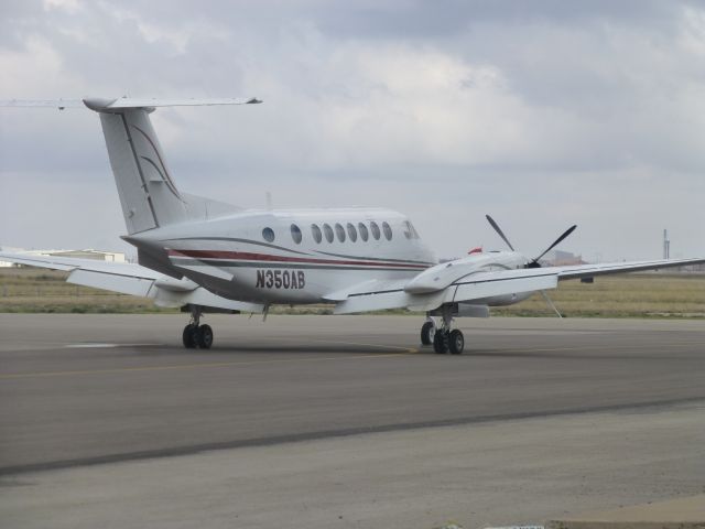 Beechcraft Super King Air 300 (N350AB)