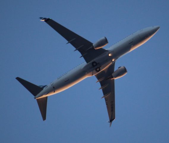 Boeing 737-800 (C-GWBL)