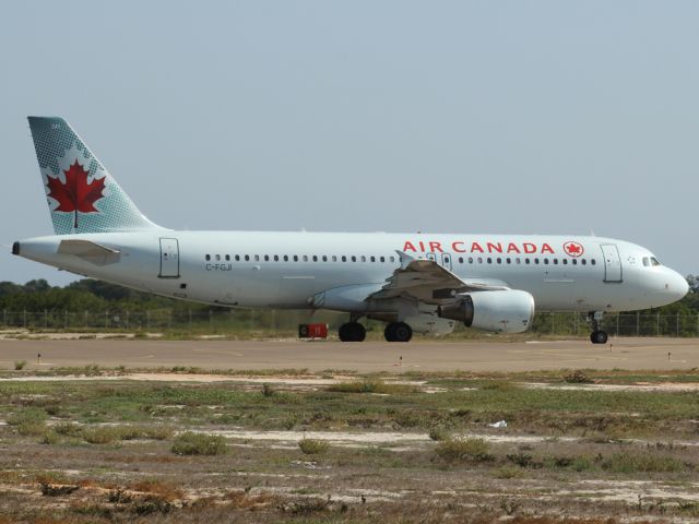 Airbus A320 (C-FGJI)