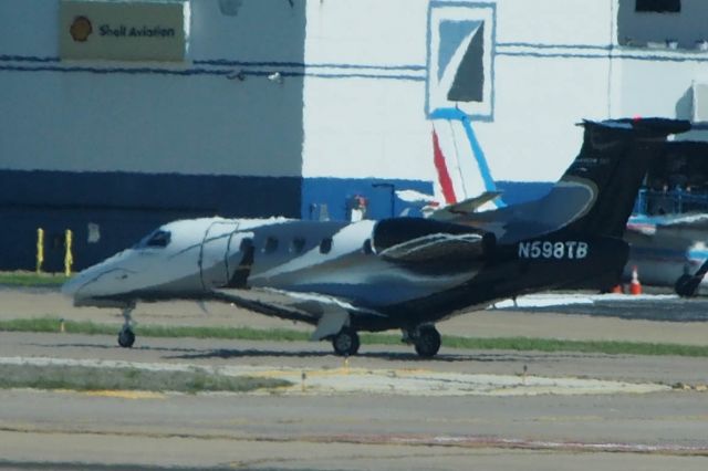 Eclipse 500 (N598TB)