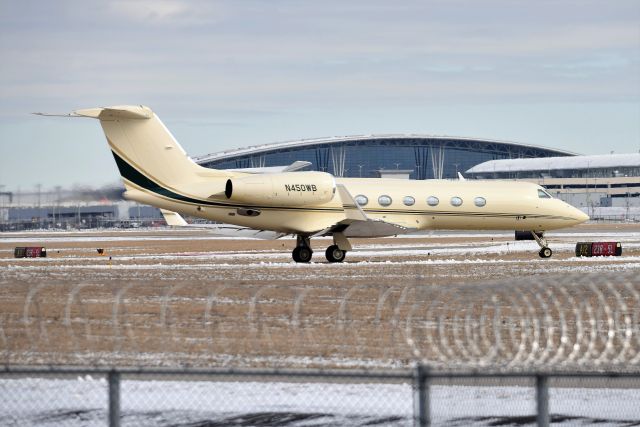 Gulfstream Aerospace Gulfstream IV (N450WB) - Nice looking jet getting ready to take the runway (5-L) on 02-02-21