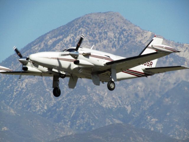 Piper Cheyenne 2 (N55R) - Taking off RWY 26L