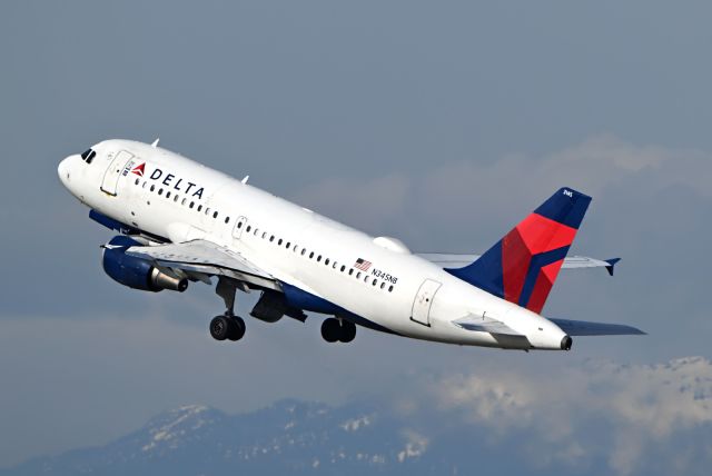 Airbus A319 (N345NB)