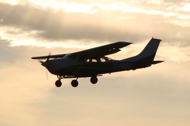 Cessna 206 Stationair (C-FBSG) - C-FBSG, Cessna 206H Stationair on short-final for RWY 16 just before sunset at KTOL on 22 Apr 2019.