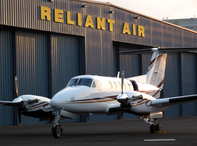 Beechcraft Super King Air 200 (N351CB) - Another early morning departure at RELIANT AIR. They have the lowest fuel price on the Danbury (KDXR) airport.