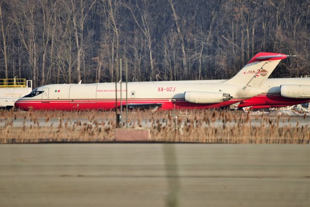 McDonnell Douglas DC-9-30 (XA-UZJ) - 3-2-22