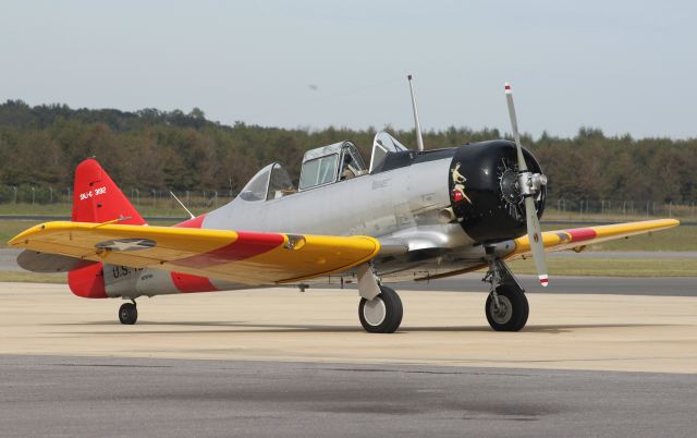 North American T-6 Texan (N7976A)