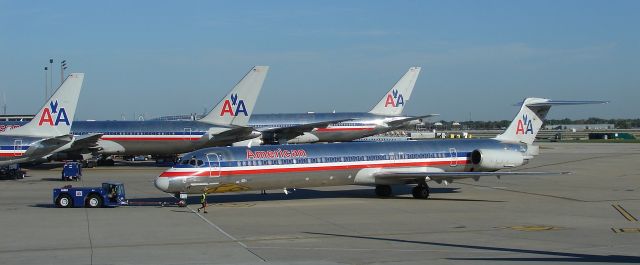 — — - S80 737 767 777... almost the entire AA fleet.