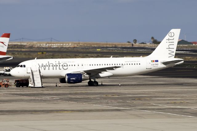 Airbus A320 (CS-TRO)