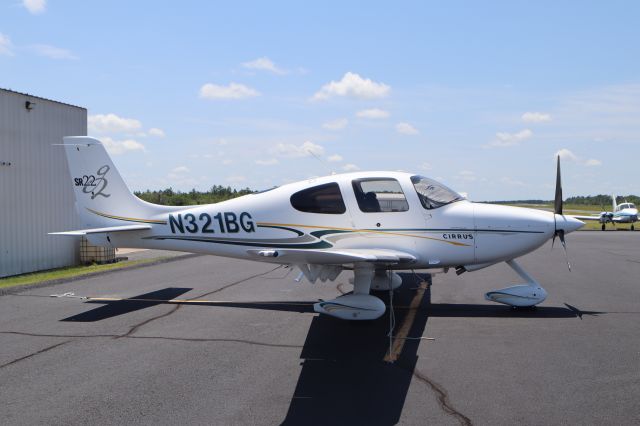 Cirrus SR-22 (N321BG)