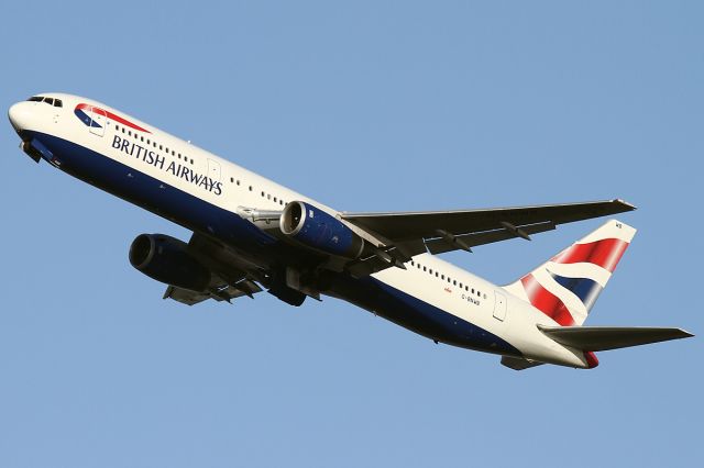 BOEING 767-300 (G-BNWB)