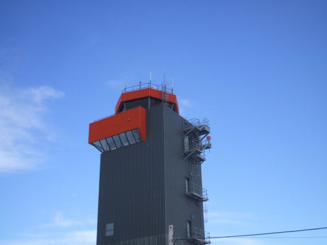 — — - SERCO Control Tower at Goose Airport NL, April 16/09