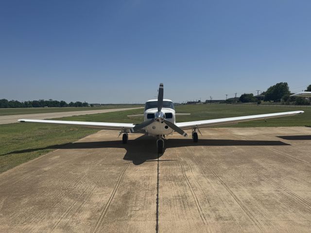 Piper PA-24 Comanche (N8519P)