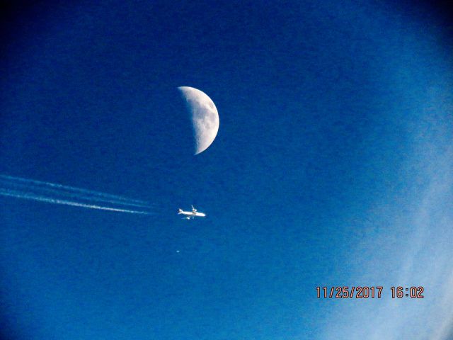 BOEING 747-8 (D-ABYR)