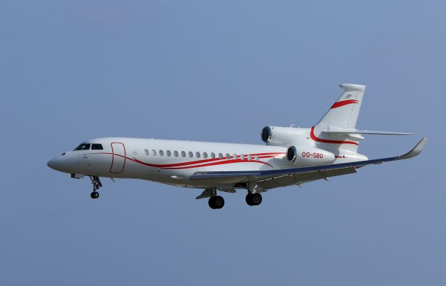 Dassault Falcon 8X (FYG533)