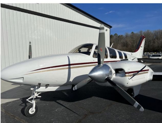 Beechcraft Baron (58) (N444KG)