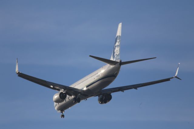 Boeing 737-700 (N478AS)