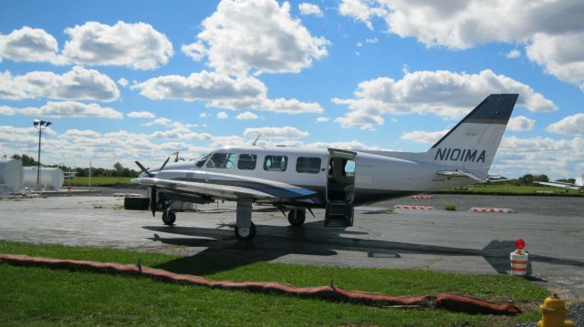 Piper Navajo (N101MA) - Took a few photos at N43 Braden Airpark so I can model this airport in Microsoft FS2004.