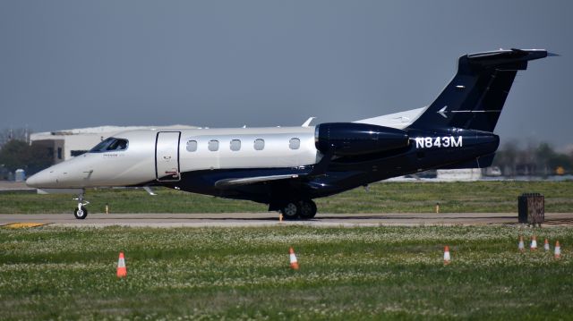 Embraer Phenom 300 (N843M)
