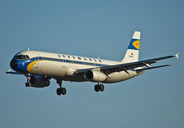 Airbus A321 (D-AIRX)