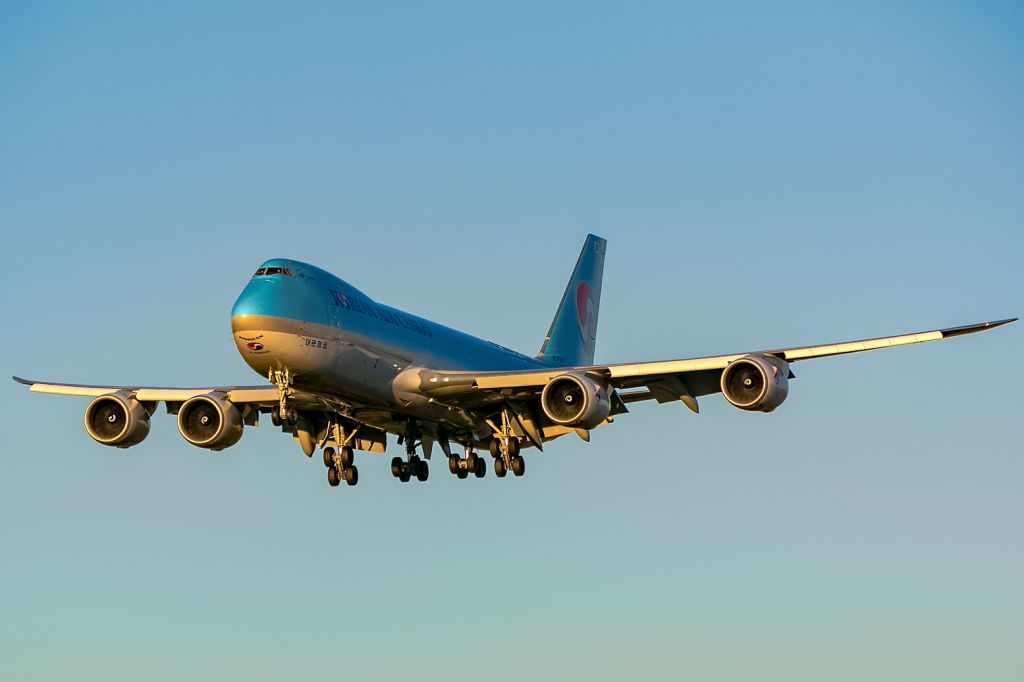 BOEING 747-8 (HL7639)