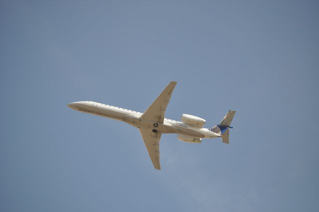 Embraer ERJ-145 (N15986)