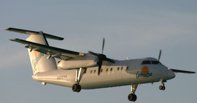 de Havilland Dash 8-100 (N926HA)