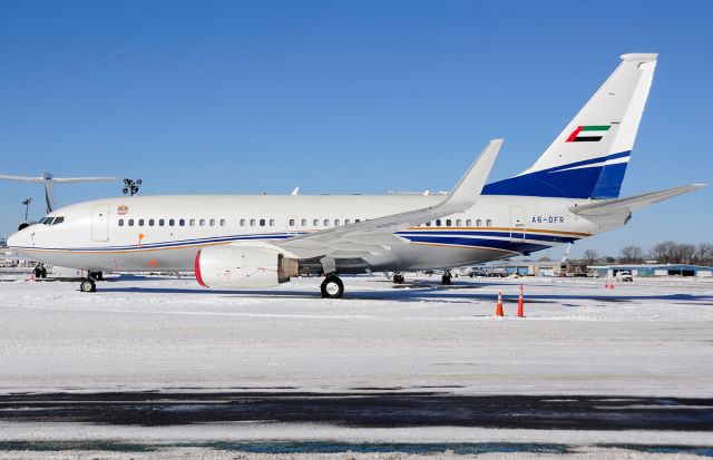 Boeing 737-700 (A6-DFR) - Royal Jet BBJ