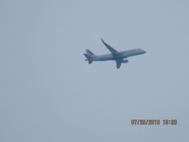 Embraer 175 (N263NN)