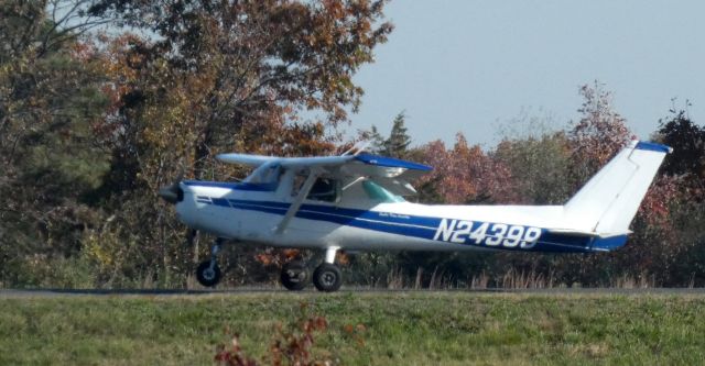 Cessna 152 (N24399) - Just touching down is this 1977 Cessna 152 in the Autumn of 2020.