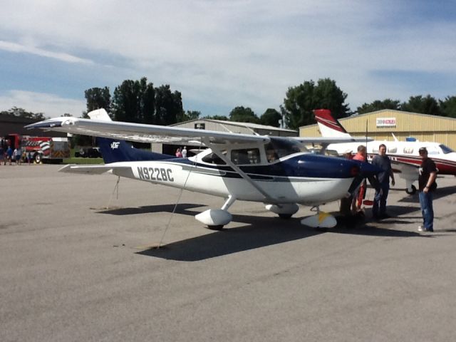 Cessna Skylane (N922BC) - Date Taken: June 24, 2017br /Airport: London-Corbin Airportbr /Event: Open House & Fly-In