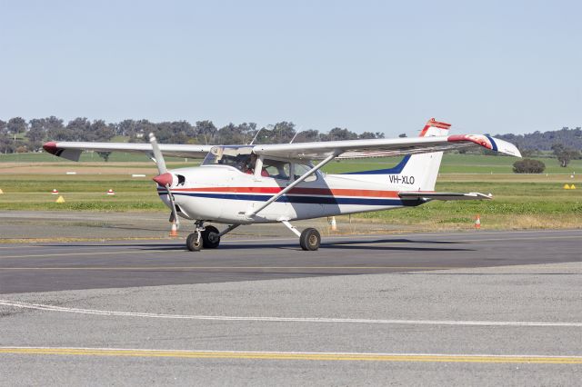 Cessna Skyhawk (VH-XLO) - Cessna 172M Skyhawk (VH-XLO) taxiing at Wagga Wagga Airport.