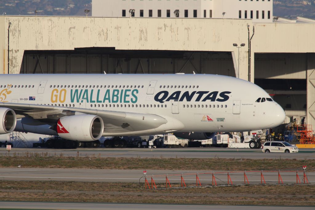 Airbus A380-800 (VH-OQH)