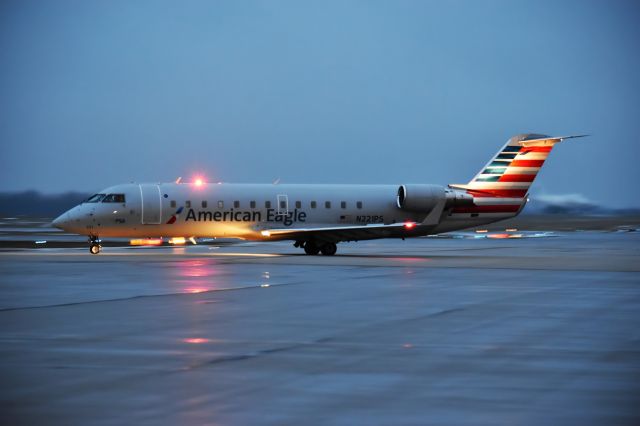 Canadair Regional Jet CRJ-200 (N221PS) - Best in full size